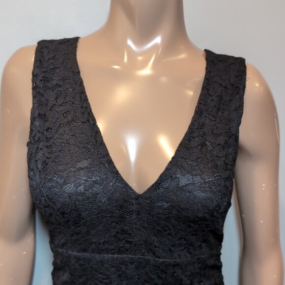 Express Ruched Lace Bodycon Dress Sleeveless Vneck Vback Fitted Cocktail LBD - Picture 2 of 14